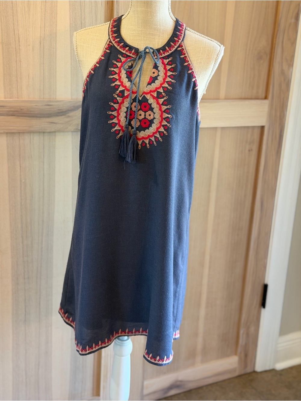 Andree by Unit Navy Embroidered A Line Sleeveless Dress. Women’s Sz-M Boho Comfy